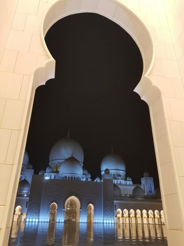 Zayed sejk mecset Abu Dhabiban