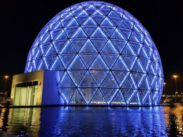 Látogassa meg Abu Dhabi nagymecsetet