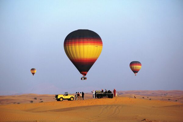 गुब्बारा दुबई रेगिस्तान