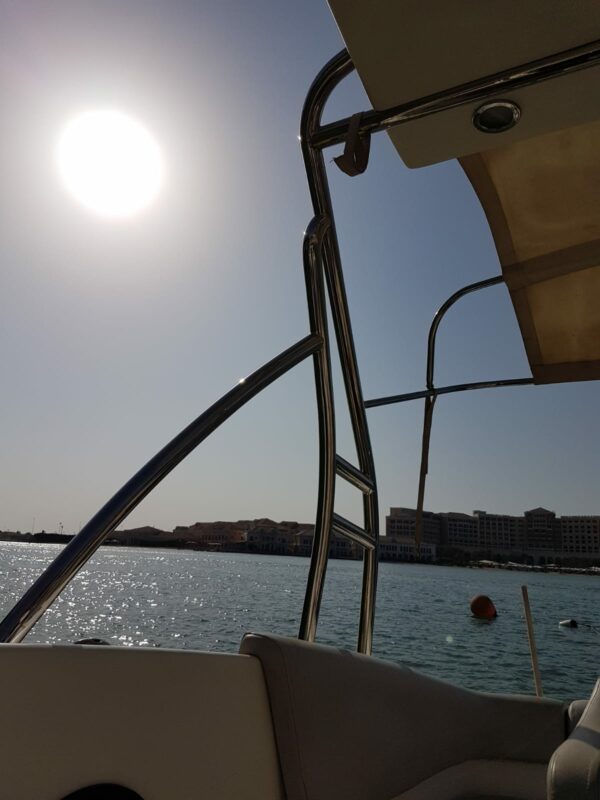 Båttur i solnedgang Abu Dhabi