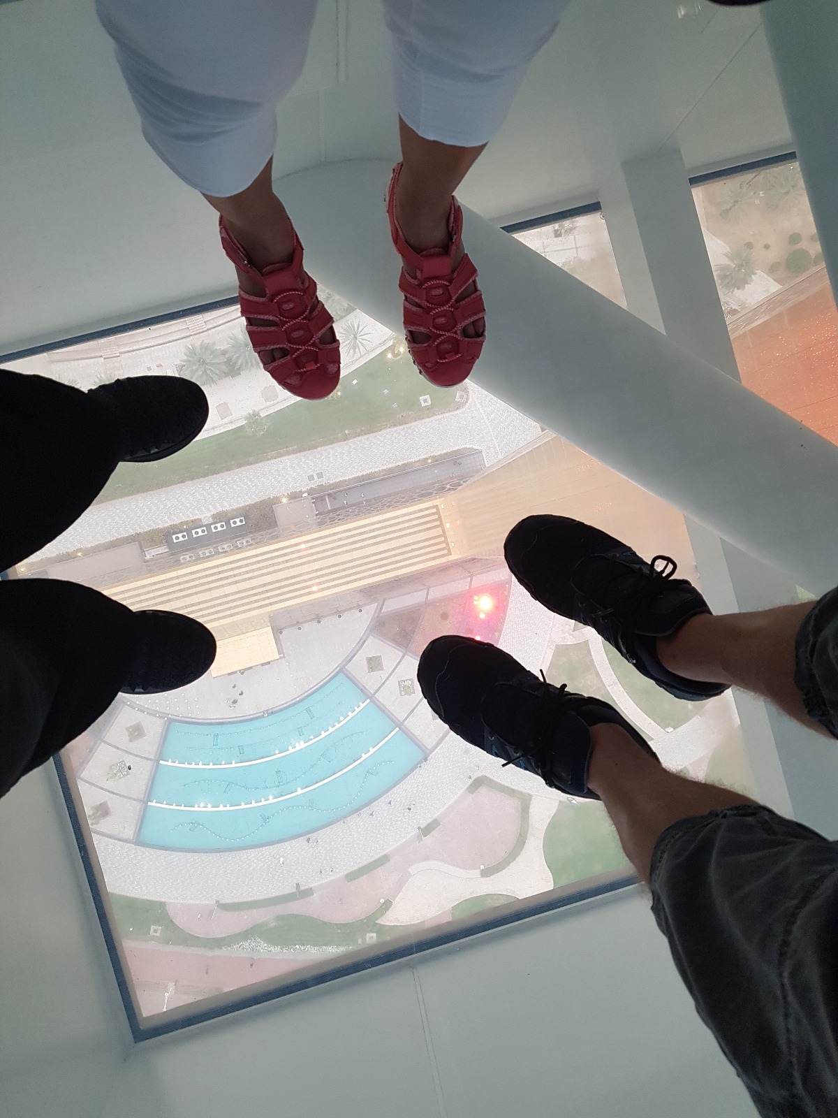 Glas Bottom Dubai Frame