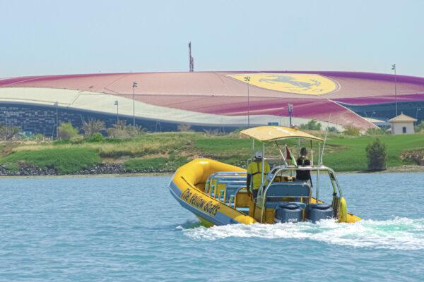 Wycieczka łodzią Ferrari World Yas Island