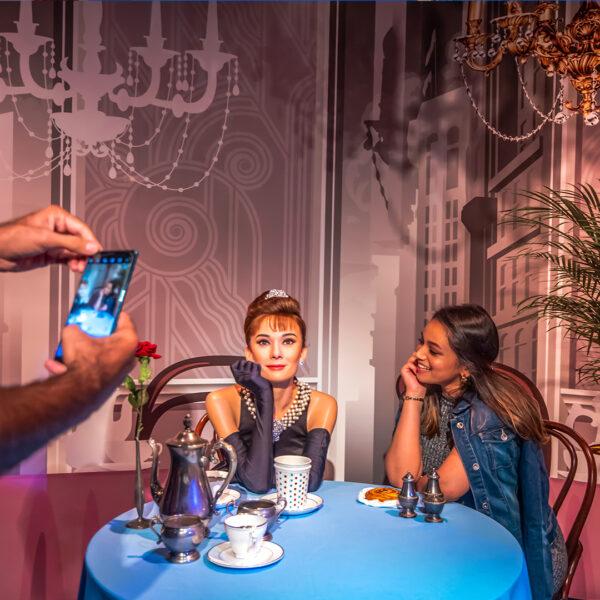 Møt Audrey Hepburn i Madame Tussauds Dubai