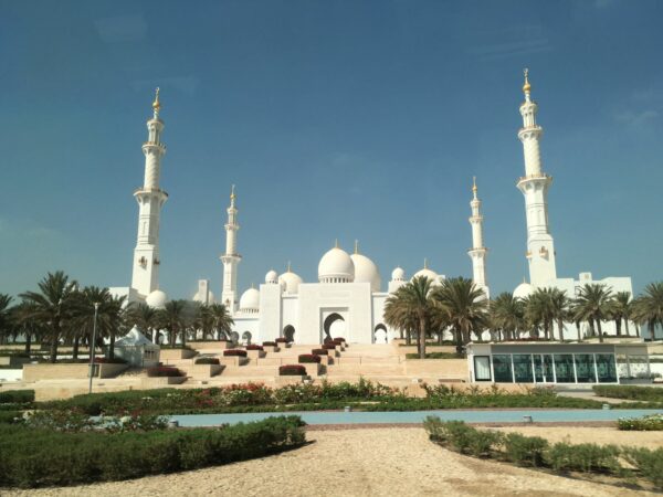 Què em poso a la mesquita d'Abu Dhabi